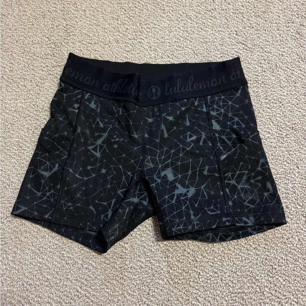 Size 6 lululemon tights